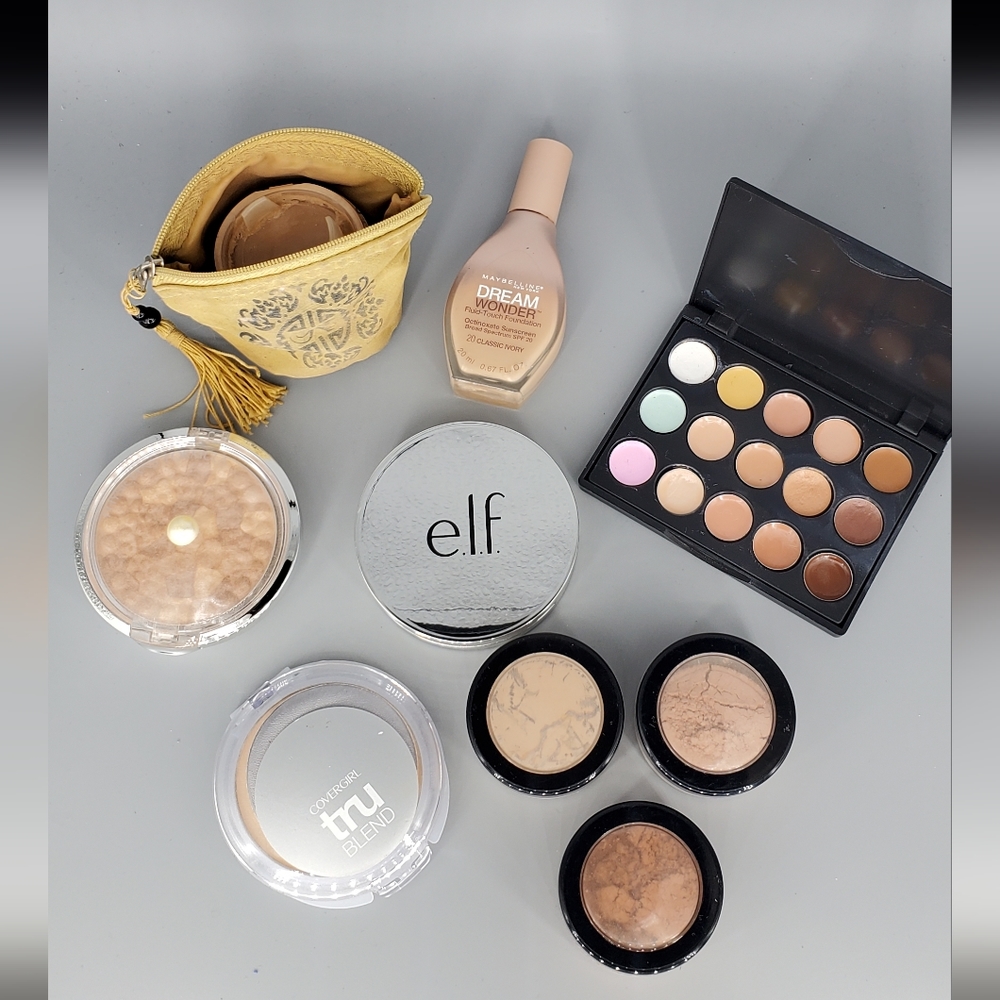 Lot of 10 Pressed Powders, Loose Powders, Foundation, Concealer and Case